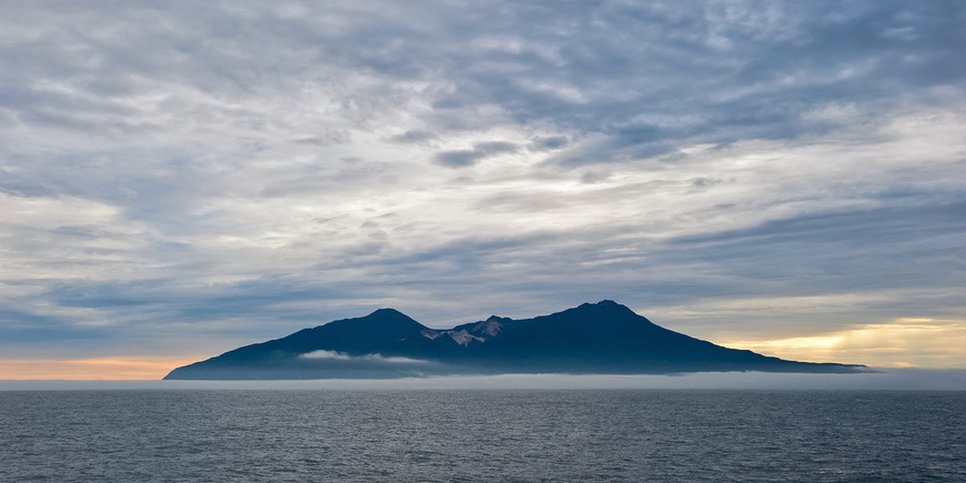 Vista da Ilha Iturup. Fonte da foto: Vladimir Serebryansky / Lori Photobank

