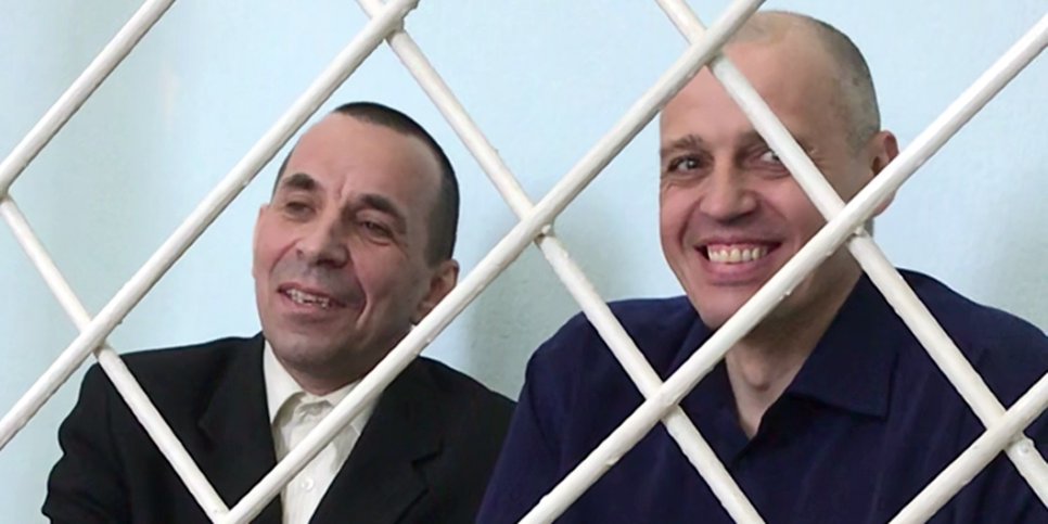 Photo: Sergey Britvin and Vadim Levchuk in the courtroom 