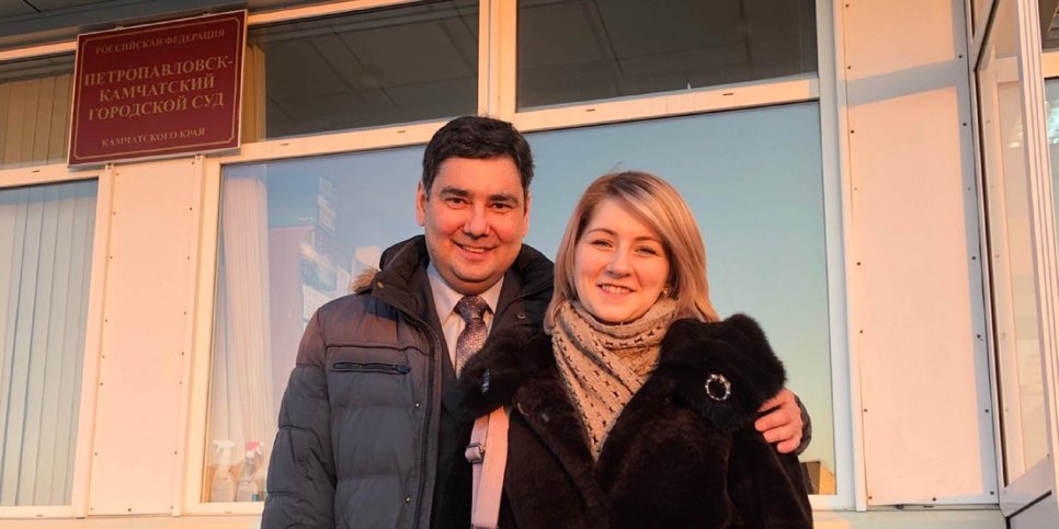 Foto: Sergey Ledenyov com sua esposa
