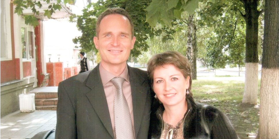 Dennis e Irina Christensen. A foto foi tirada antes da prisão