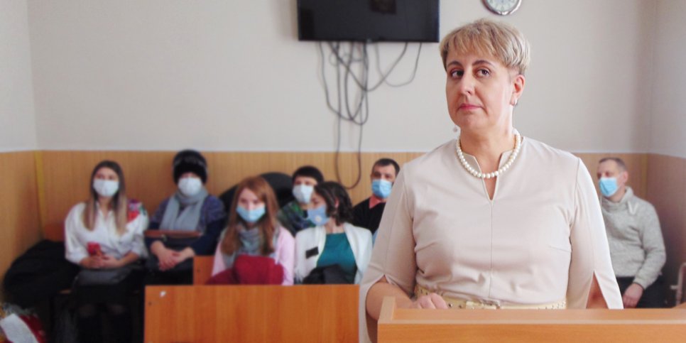 阿纳斯塔西娅·西切娃（Anastasiya Sycheva）在宣判前在法庭上。2021 年 1 月。