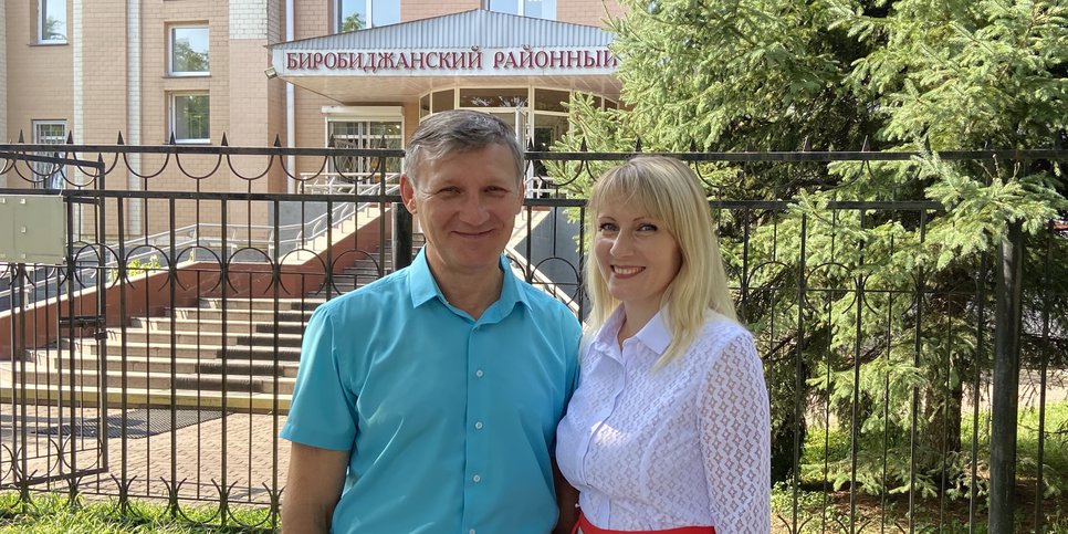 Sur la photo : Konstantin et Anastasia Guzev le jour de l’annonce du verdict. Birobidjan, le 19 août 2021