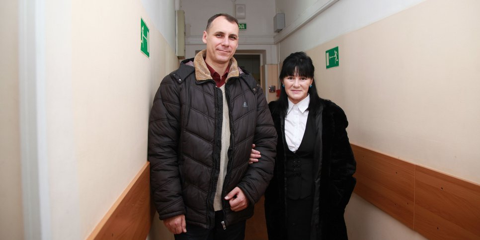 Dmitriy Barmakin e sua esposa Yelena. novembro de 2021
