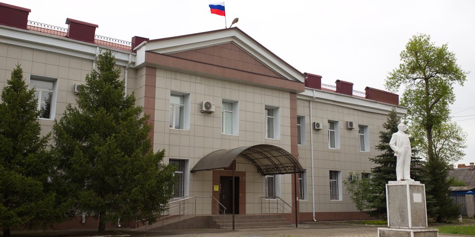 Здание Апшеронского районного суда Краснодарского края
