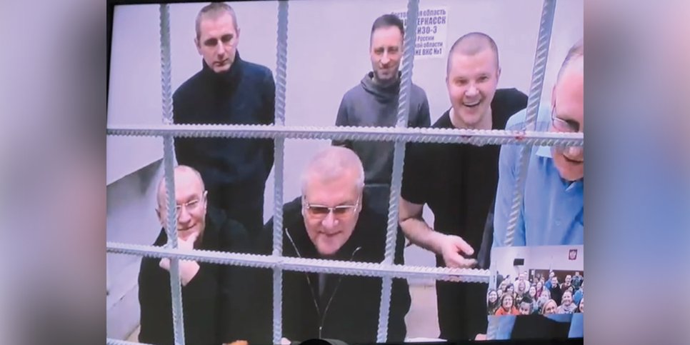 I residenti di Gukovo condannati per la loro fede comunicano in collegamento video con un gruppo di sostegno. Gennaio 2023
