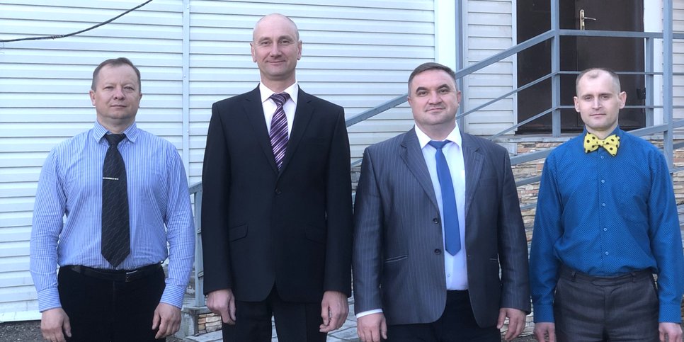 Sergueï Yuferov, Vladimir Boukine, Valeriï Slashtchev et Mikhaïl Bourkov près du tribunal du district de Tyndinsky de la région de l’Amour. juin, 2023