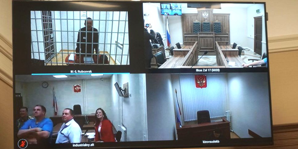 Pavel Kazadaev na audiência de cassação por videoconferência, 6 de junho de 2024