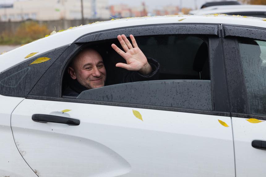 Zakaryan est conduit dans un centre d’expulsion